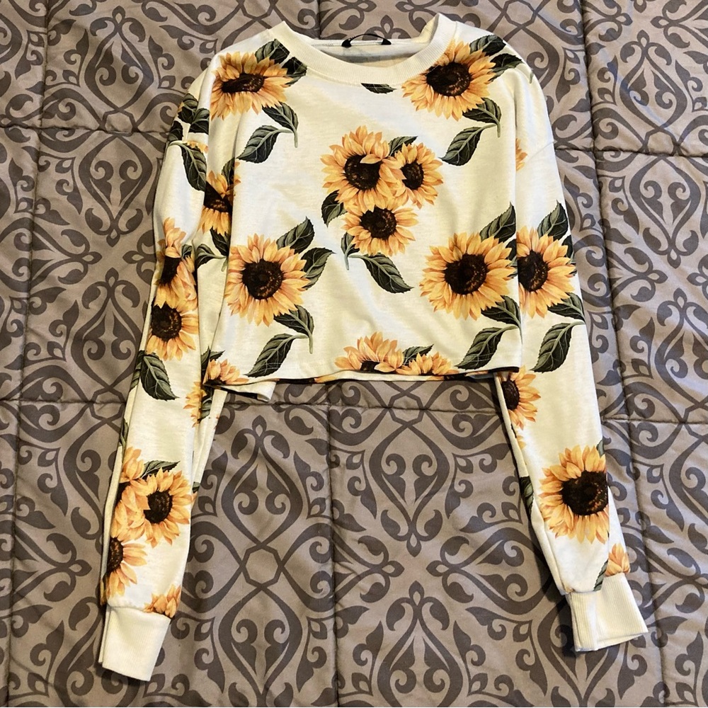Long Sleeve Sunflower Crop Top